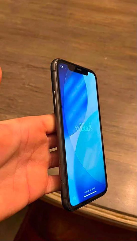 iPhone 11 BLACK 128gb