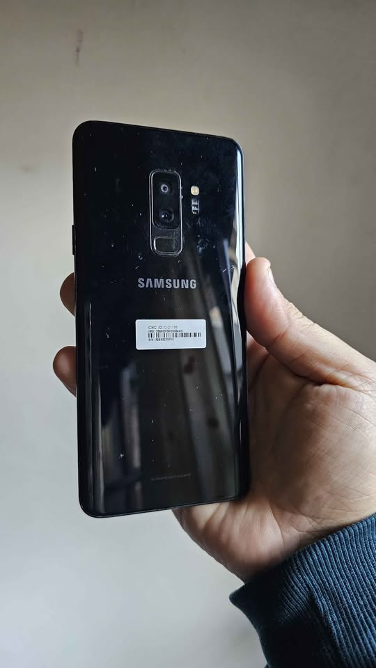 Vendo Samsung S9 PLUS libre 64gb 6ram NFC , NO PERMUTO