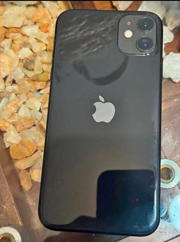 iPhone 11 BLACK 128gb