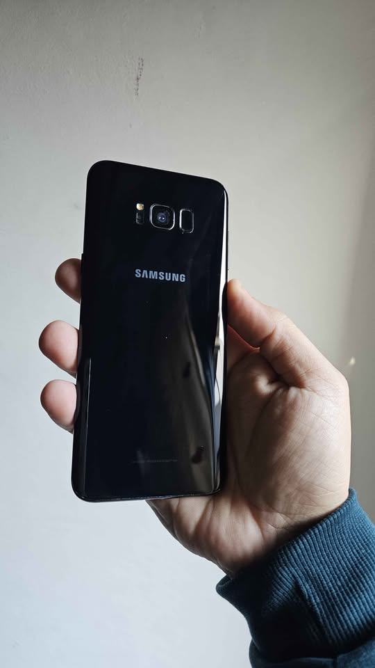 Vendo Samsung S8 PLUS LIBRE 64GB 4RAM HUELLA FACIAL NFC , IMPECABLE , NO PERMUTO