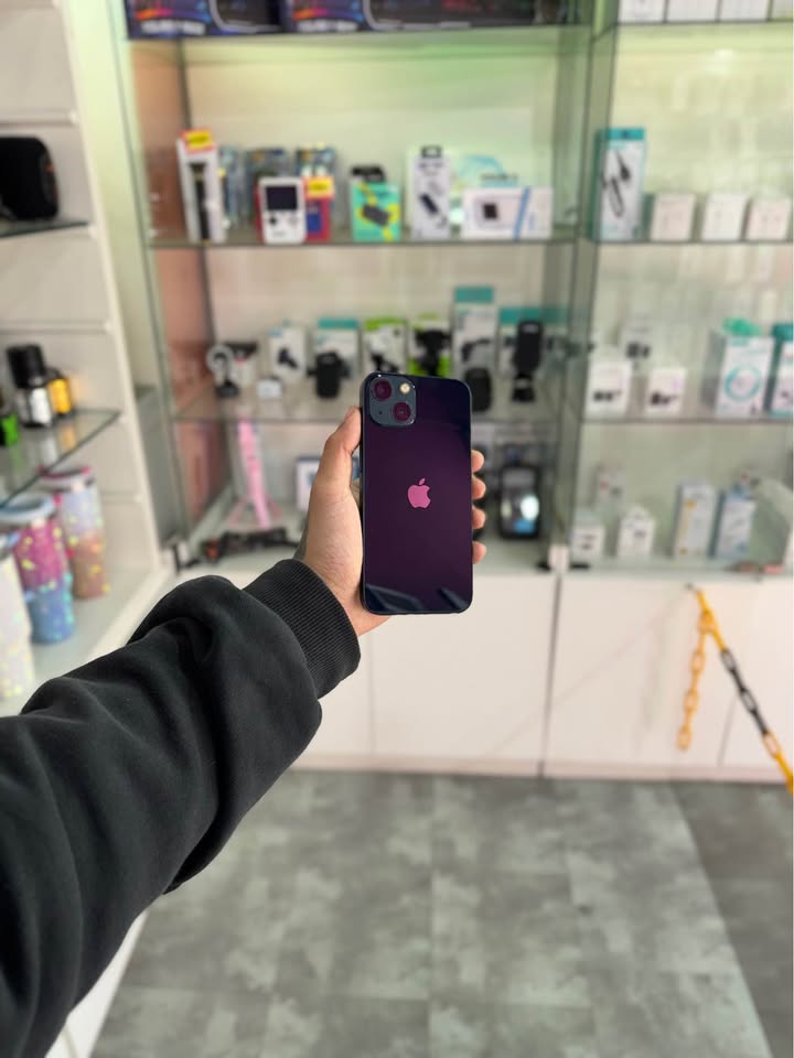 iPhone 13