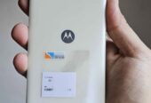 Vendo Motorola E13 libre 64gb , IMPECABLE , NO PERMUTO