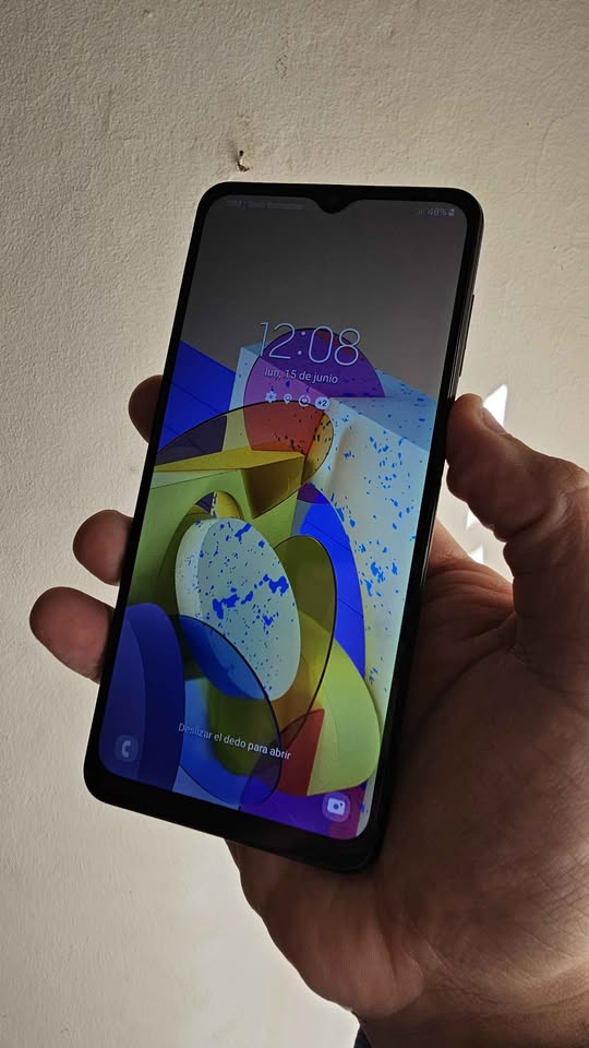 Vendo Samsung A12 libre 64gb 4ram huella , IMPECABLE , NO PERMUTO