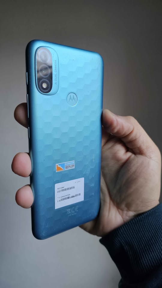 Vendo Motorola E20 libre 32gb , IMPECABLE , NO PERMUTO