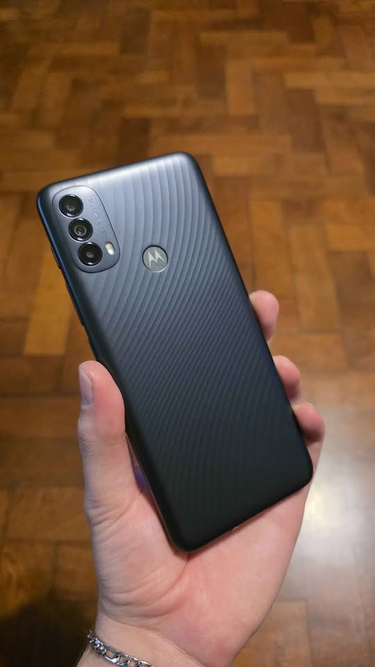 MOTO E40 LIBRE 64GB 4GB RAM ANDROID 11 EN EXCELENTE ESTADO