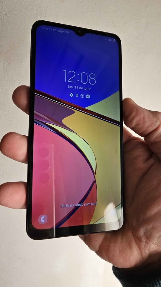 Vendo Samsung A12 libre 64gb 4ram huella , IMPECABLE , NO PERMUTO