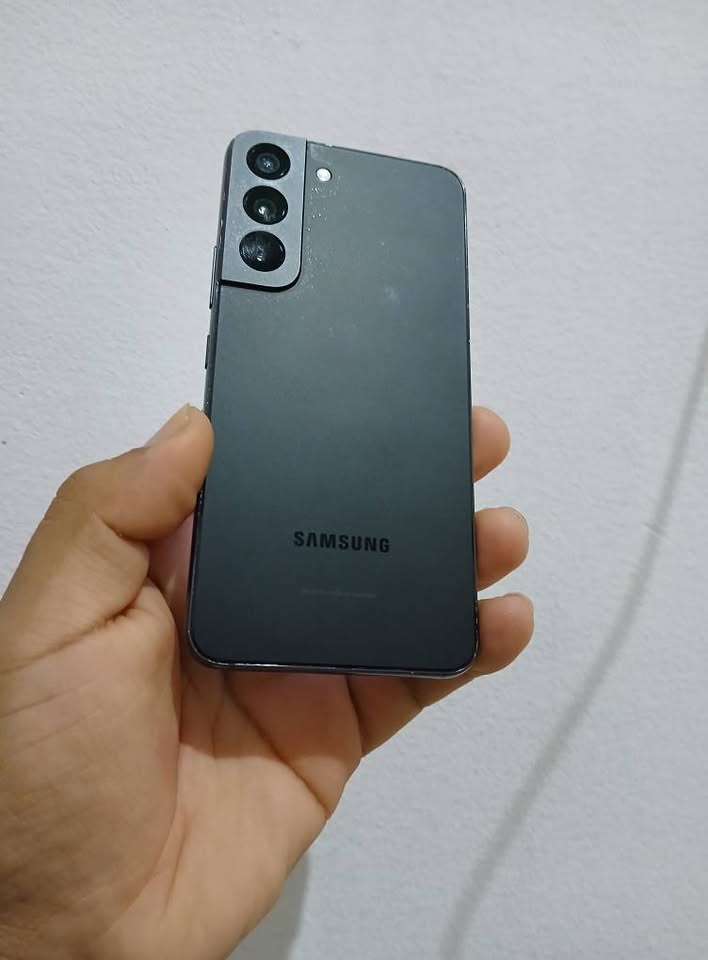 Se va el s22 funciona con Esim (Chip virtual) Impecable