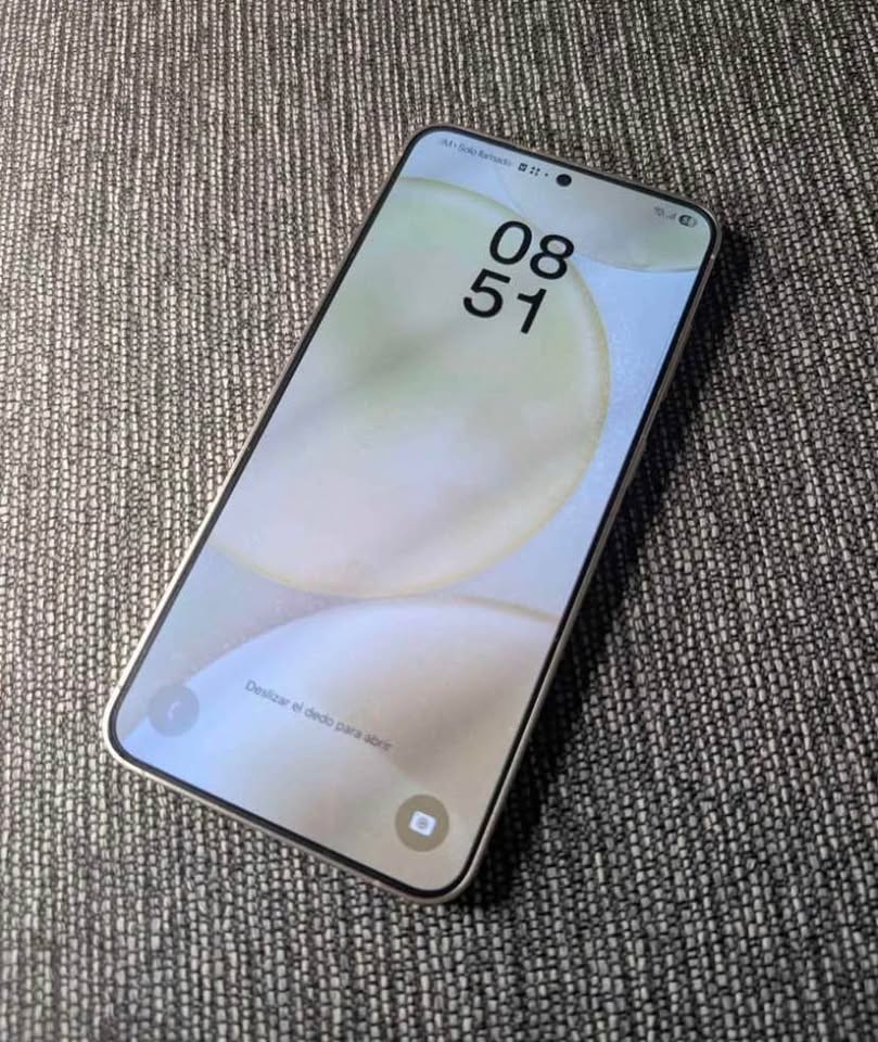 Samsung S24 256GB Dorado Liberado Impecable