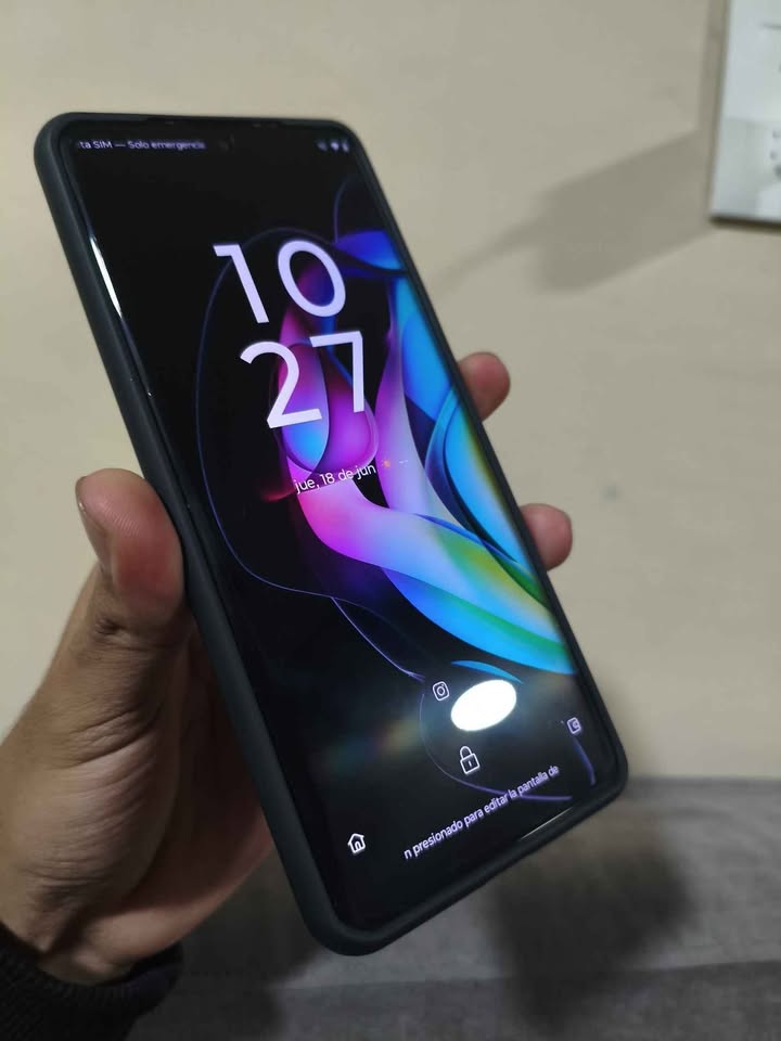 Motorola edge 50 pro e-sim
