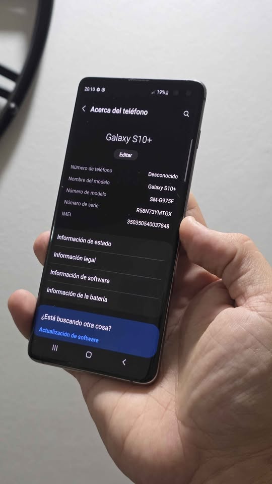 Vendo Samsung S10 PLUS libre 128gb 8ram , MINIMO DETALLE VIDRIO , NO PERMUTO