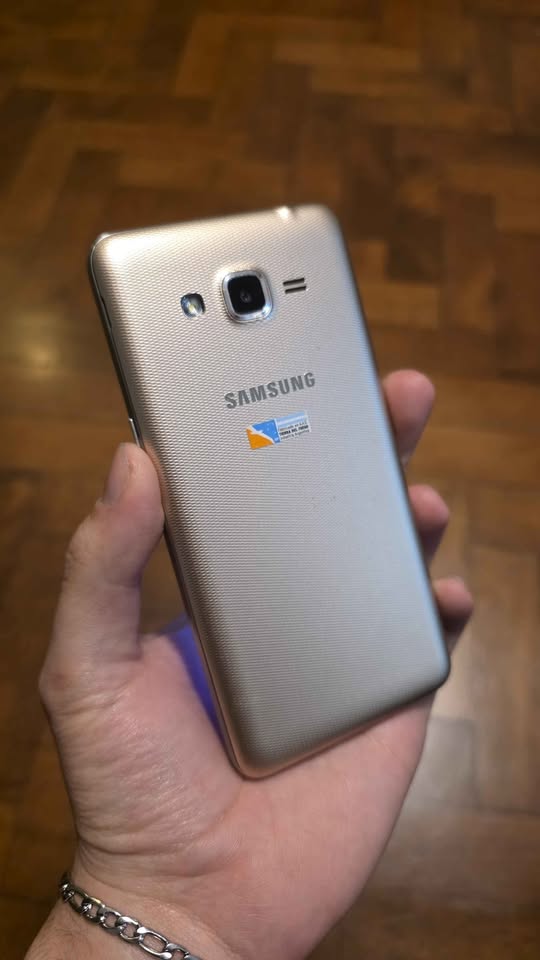 SAMSUNG GALAXY J2 PRIME LIBRE 16GB ANDROID 6 EN EXCELENTE ESTADO.