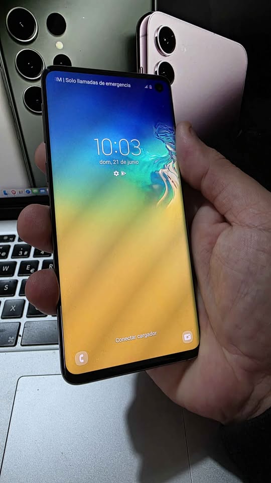 Vendo Samsung S10 libre 128gb 8ram , IMPECABLE , NO PERMUTO