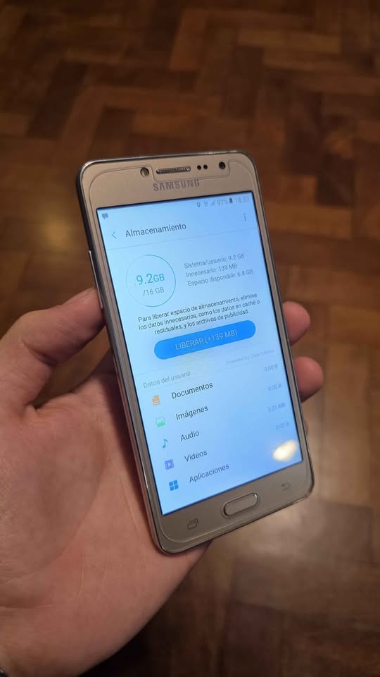 SAMSUNG GALAXY J2 PRIME LIBRE 16GB ANDROID 6 EN EXCELENTE ESTADO.