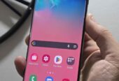 Vendo Samsung S10 PLUS libre 128gb 8ram , MINIMO DETALLE VIDRIO , NO PERMUTO