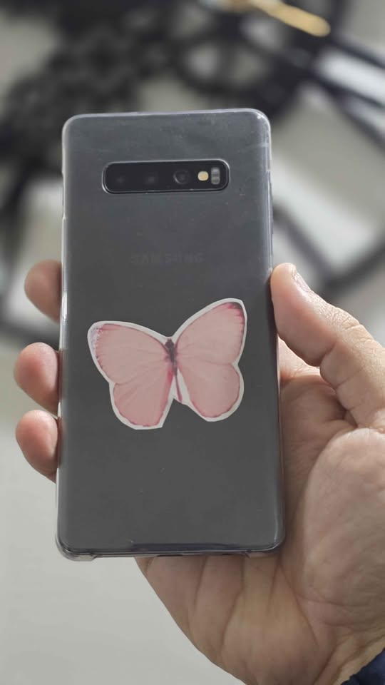 Vendo Samsung S10 PLUS LIBRE 128GB 8RAM IMPECABLE , NO PERMUTO .