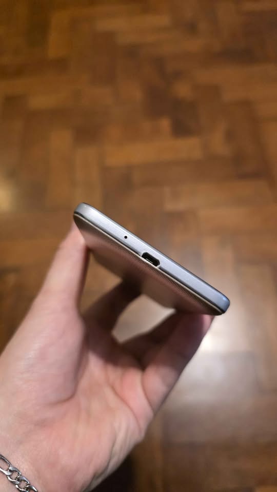 SAMSUNG GALAXY J2 PRIME LIBRE 16GB ANDROID 6 EN EXCELENTE ESTADO.