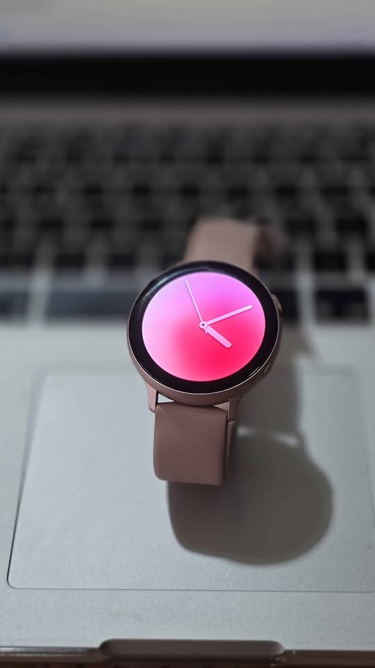 Vendo Samsung watch active 2 4gb , IMPECABLE , NO PERMUTO