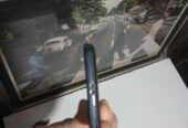 Samsung J2 memoria 16GB con wsp cargador original y funda impecable $60000 retira x Villa Ballester