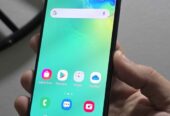 Vendo Samsung S10E libre 128gb 6ram nfc MINIMO DETALLE VIDRIO Y TAPA , NO PERMUTO