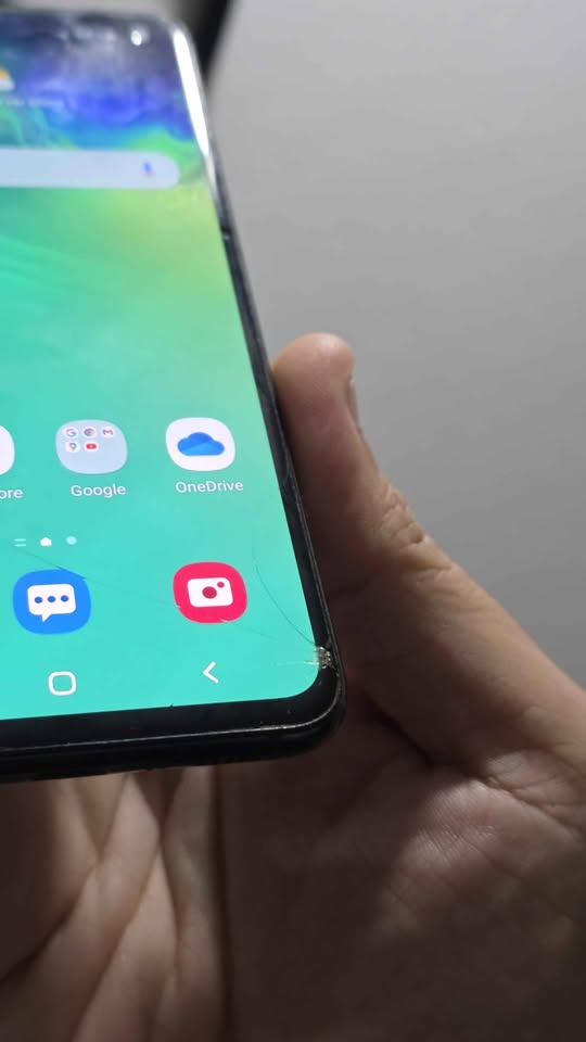 Vendo Samsung S10E libre 128gb 6ram nfc MINIMO DETALLE VIDRIO Y TAPA , NO PERMUTO