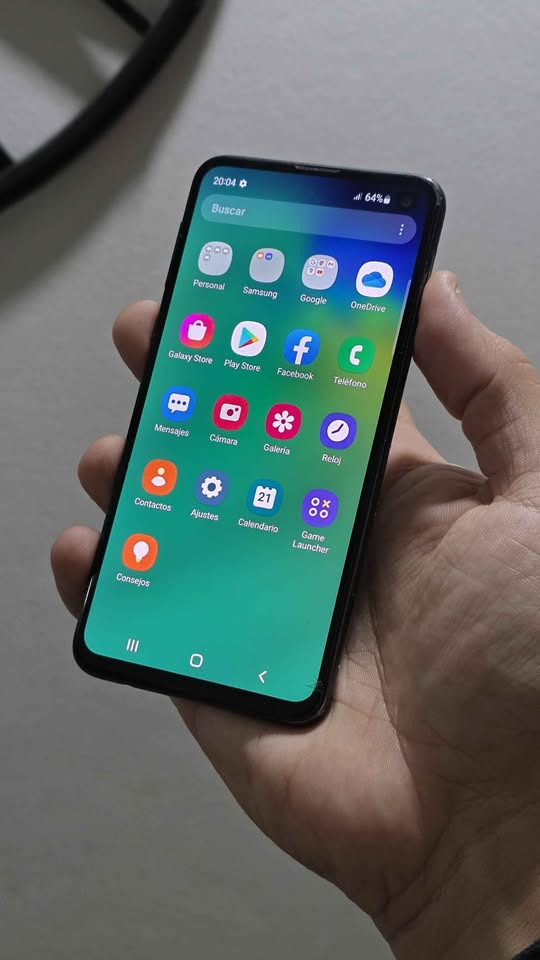 Vendo Samsung S10E libre 128gb 6ram nfc MINIMO DETALLE VIDRIO Y TAPA , NO PERMUTO