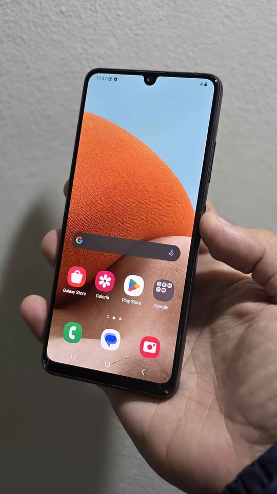 Vendo Samsung A32 libre 128gb 4ram NFC MINIMO DETALLE VIDRIO , NO PERMUTO