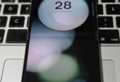 Vendo Samsung Z flip 5 libre 256gb 8ram DETALLE MANCHITA PIXEL , NO PERMUTO