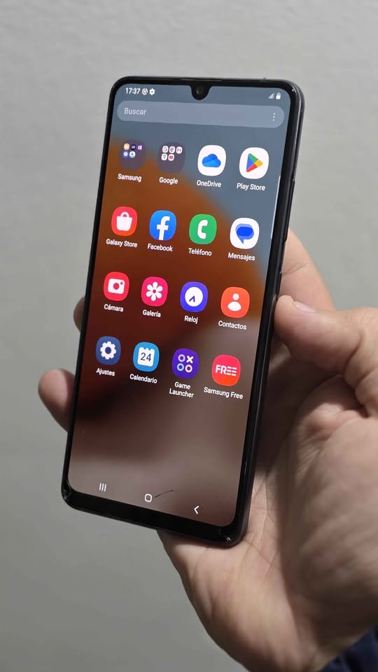 Vendo Samsung A32 libre 128gb 4ram NFC MINIMO DETALLE VIDRIO , NO PERMUTO