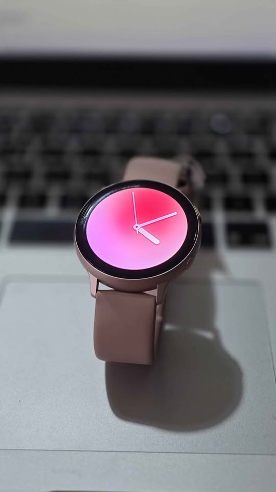 Vendo Samsung watch active 2 4gb , IMPECABLE , NO PERMUTO