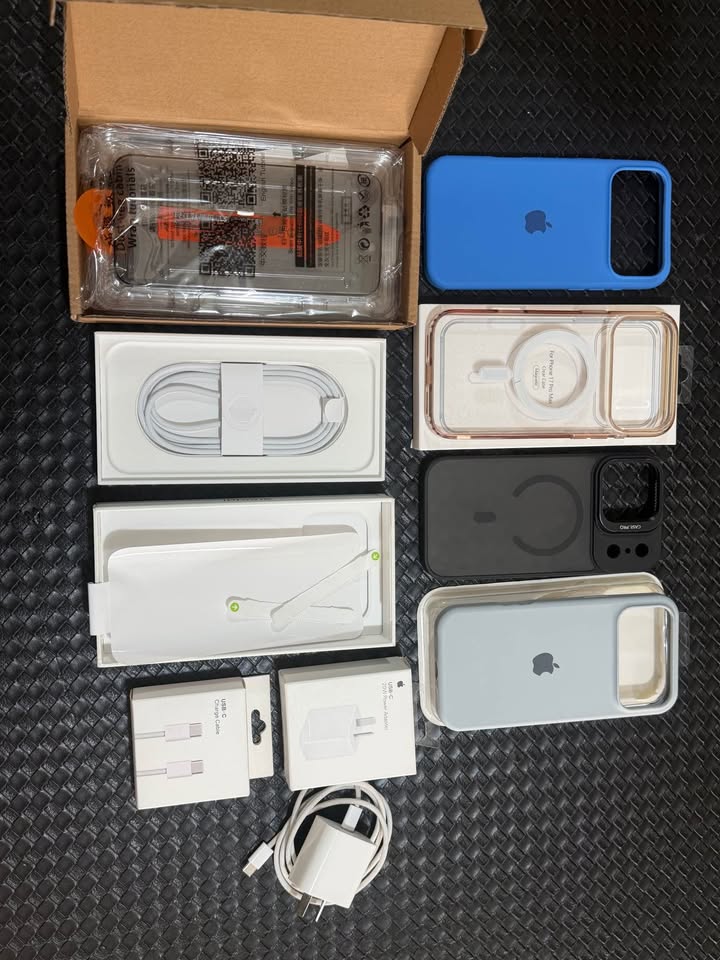 Vendo iPhone 17 pro Max , 256 GB color blue night .( acepto permuta )