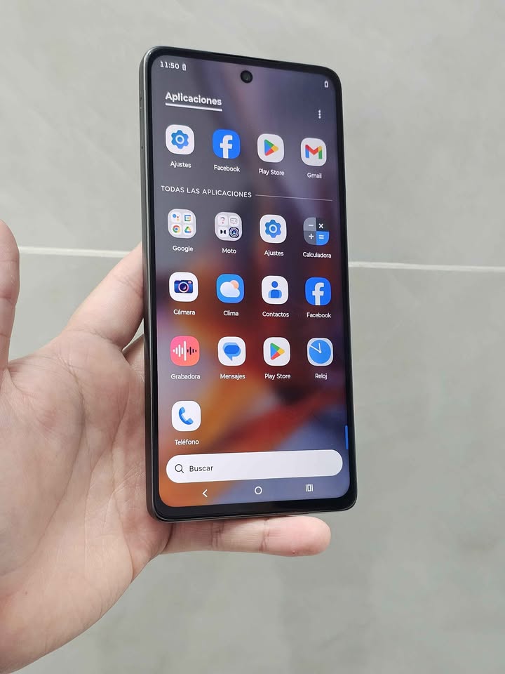 Motorola G75 5G, Libre Esim, 128gb/8gb de ram.