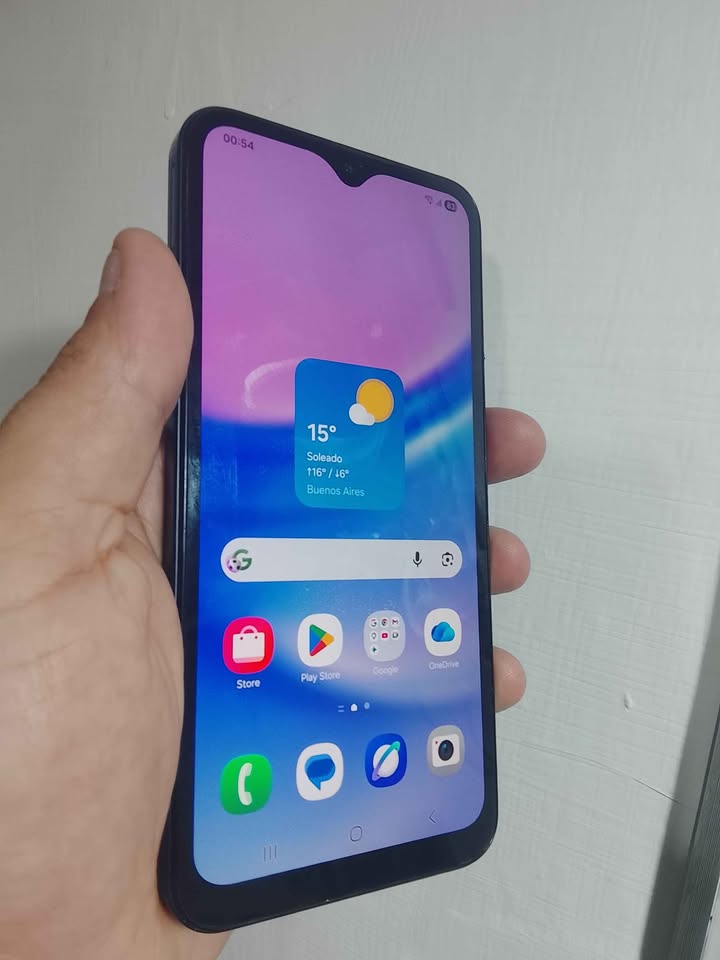 📱 Samsung Galaxy A15 ✅ Memoria: 128 GB ✅ Libre de fábrica 📍 Retiro por CABA