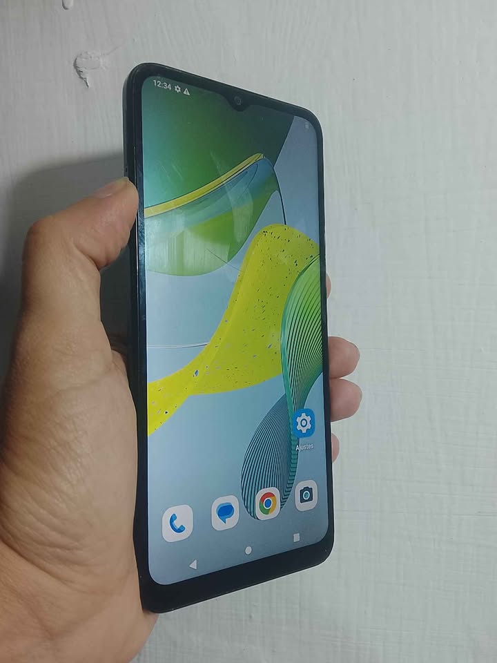 📱 Motorola E13 ✅ Memoria: 64 GB ✅ Equipo funcionando correctamente 📍 Estoy en CABA.