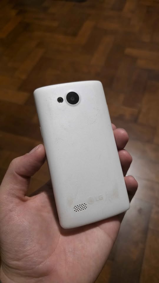 LG KITE SOLO MOVISTAR 4GB SOLO LLAMADAS Y SMS
