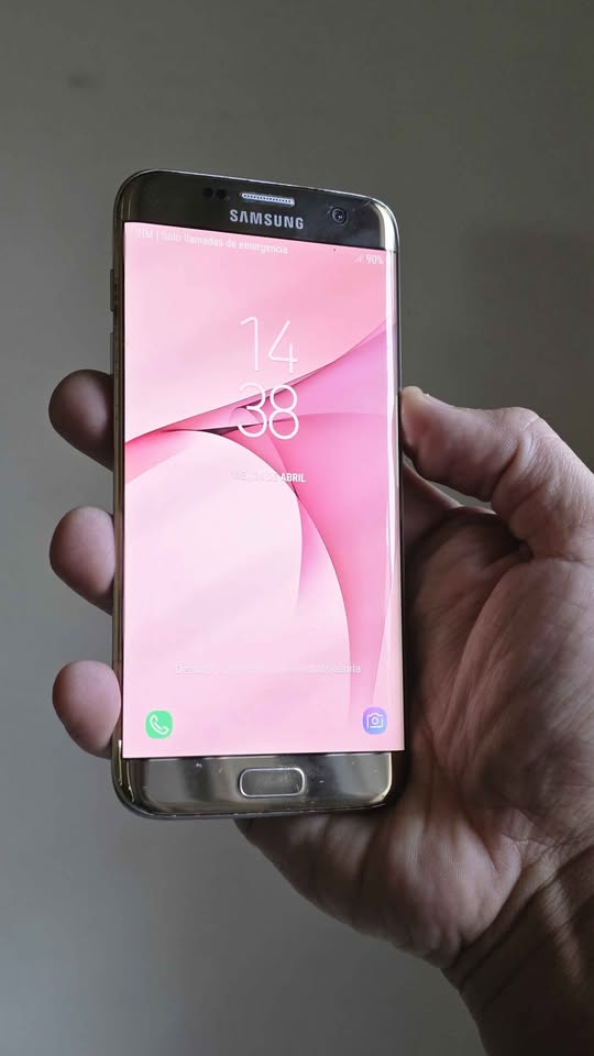 Vendo Samsung S7 EDGE libre 32gb 4ram huella nfc , IMPECABLE , NO PERMUTO