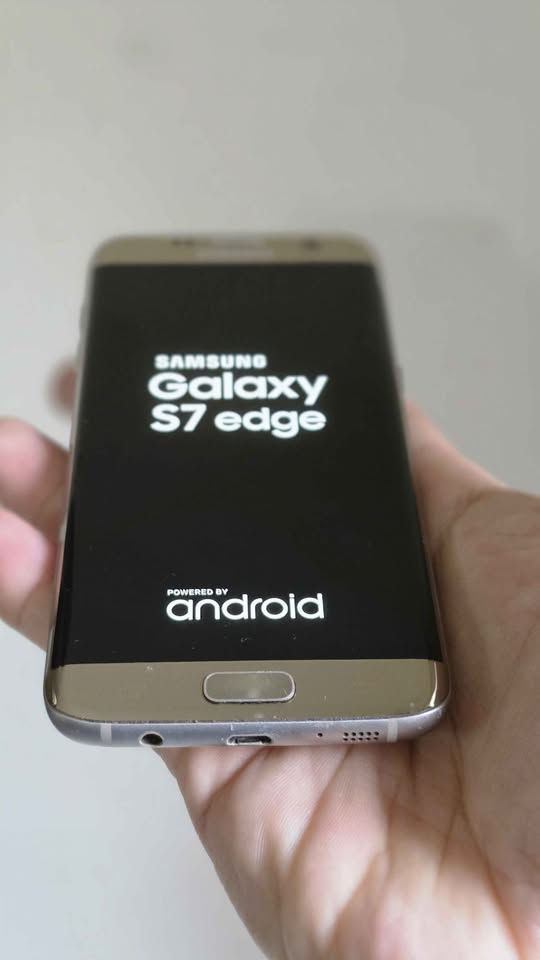 Vendo Samsung S7 EDGE libre 32gb 4ram huella nfc , IMPECABLE , NO PERMUTO