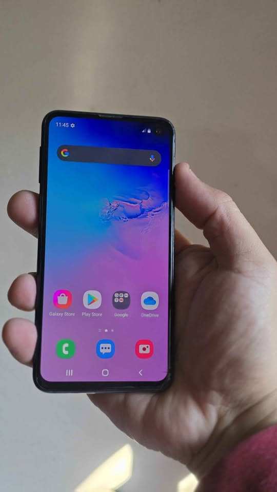 Vendo Samsung S10E libre 128gb 6ram nfc MINIMO DETALLE VIDRIO Y TAPA , NO PERMUTO