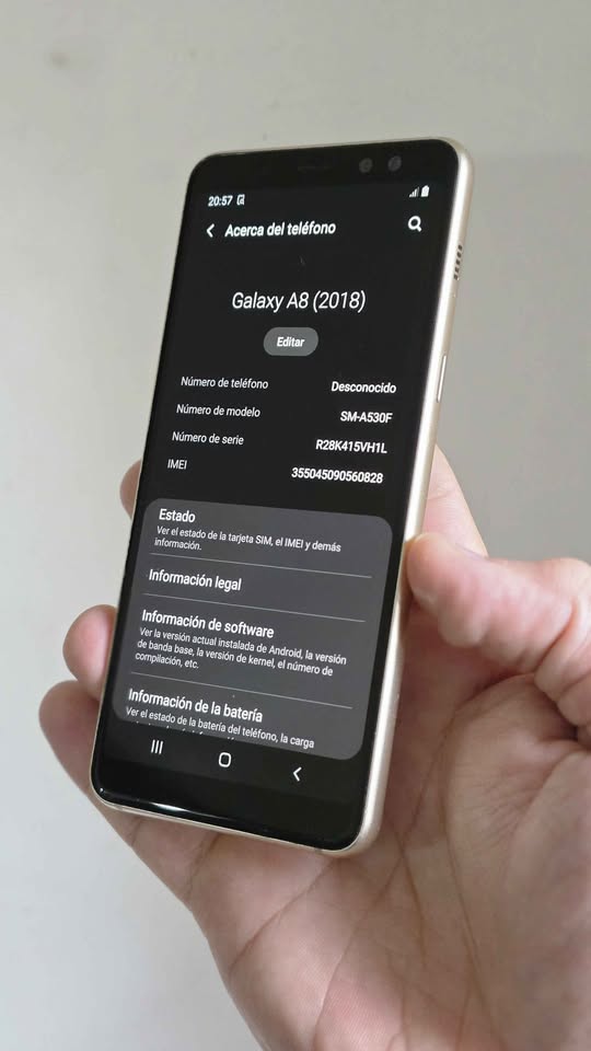 Vendo Samsung A8 2018 libre 32gb 4ram huella nfc , IMPECABLE , NO PERMUTO