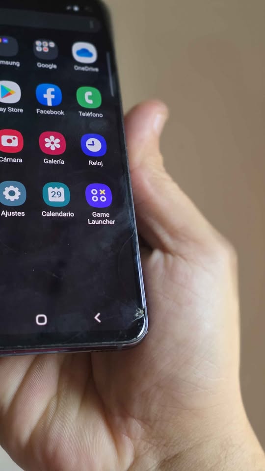 Vendo Samsung S10E libre 128gb 6ram nfc MINIMO DETALLE VIDRIO Y TAPA , NO PERMUTO