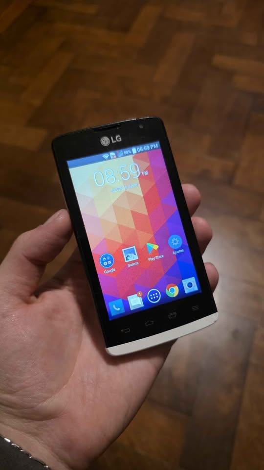 LG KITE SOLO MOVISTAR 4GB SOLO LLAMADAS Y SMS