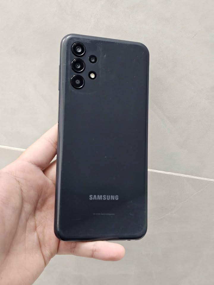 Samsung A13, Libre para cualquier empresa, 128gb/4gb de ram.