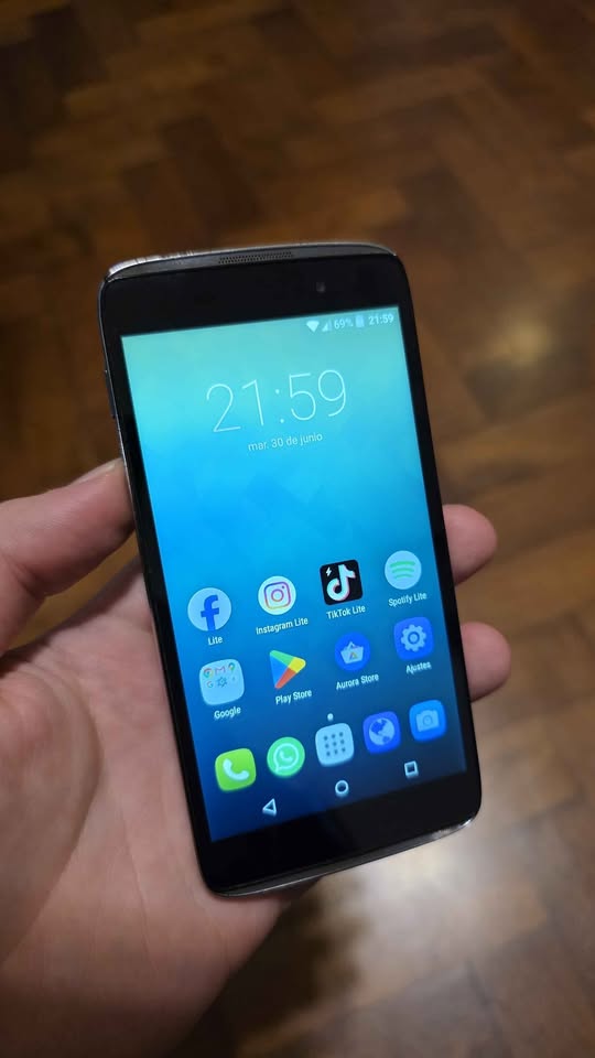 ALCATEL ONETOUCH IDOL 3 LIBRE 16GB ANDROID 5 EN BUEN ESTADO