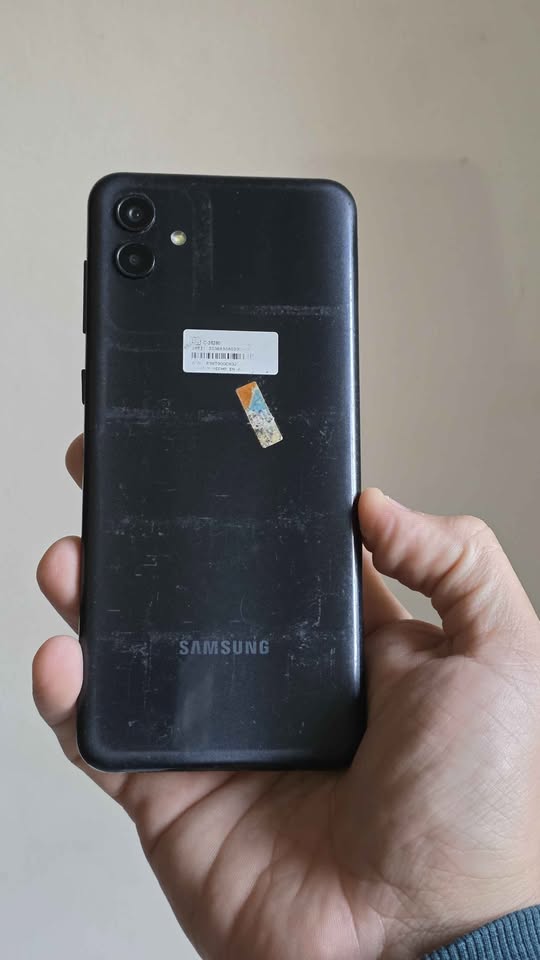 Vendo Samsung A04 libre 32gb 3ram , MINIMO DETALLE VIDRIO , NO PERMUTO