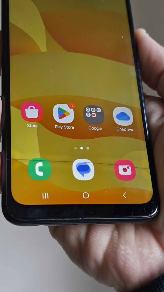 Vendo Samsung A04 libre 32gb 3ram , MINIMO DETALLE VIDRIO , NO PERMUTO