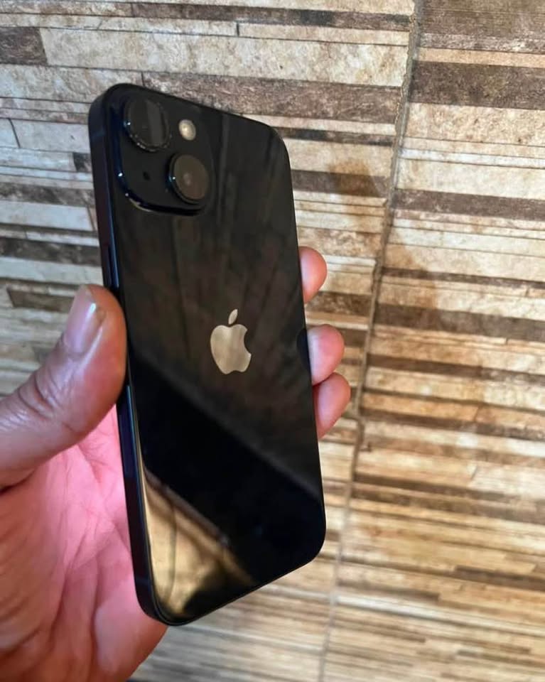 iPhone 14 128GB 84% Batería Liberado eSIM