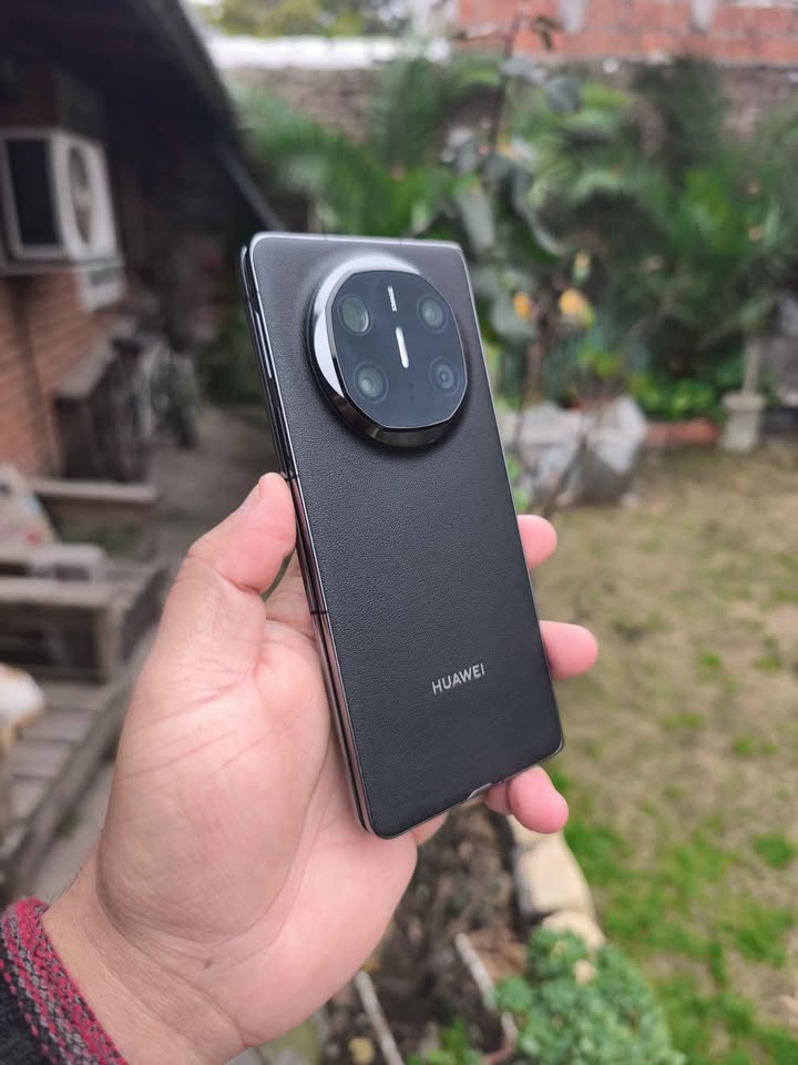Huawei mate X6