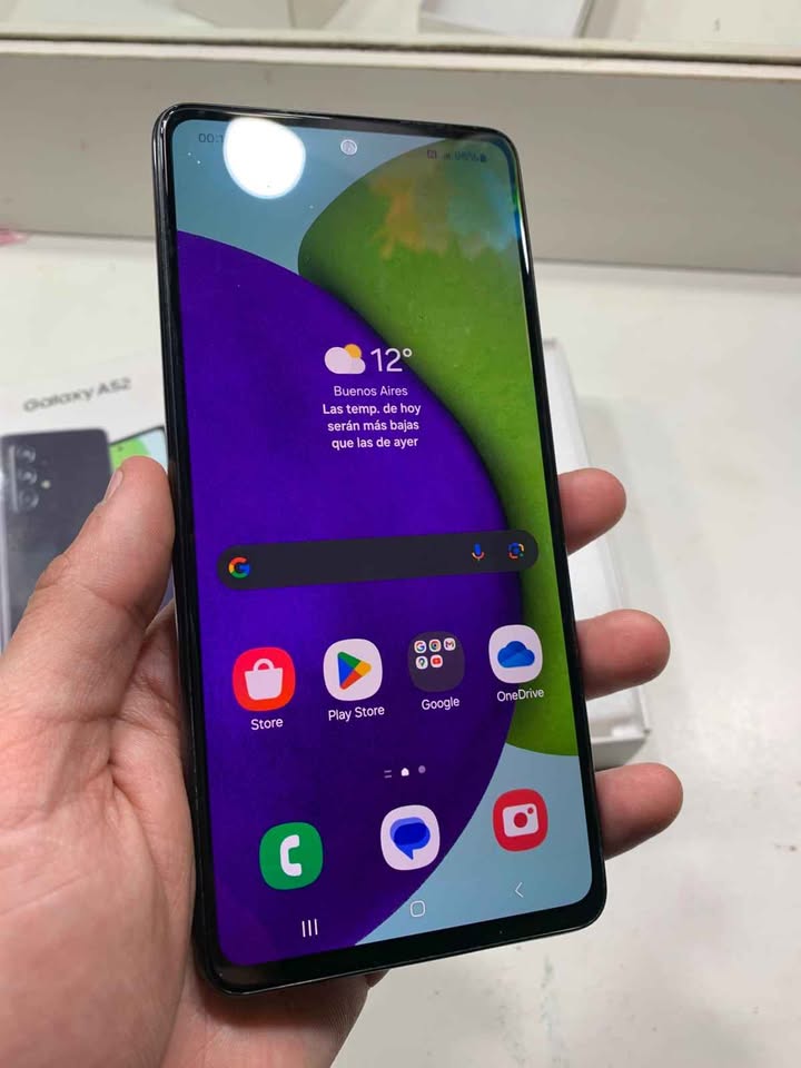 Vendo Samsung a52 en caja libre de fabrica!