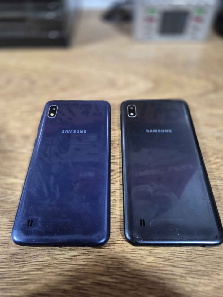 Samsung a10 📱 32 gb✅️ Libre ✅️ $60.000 C/U / 2 X $100.000 📍caba