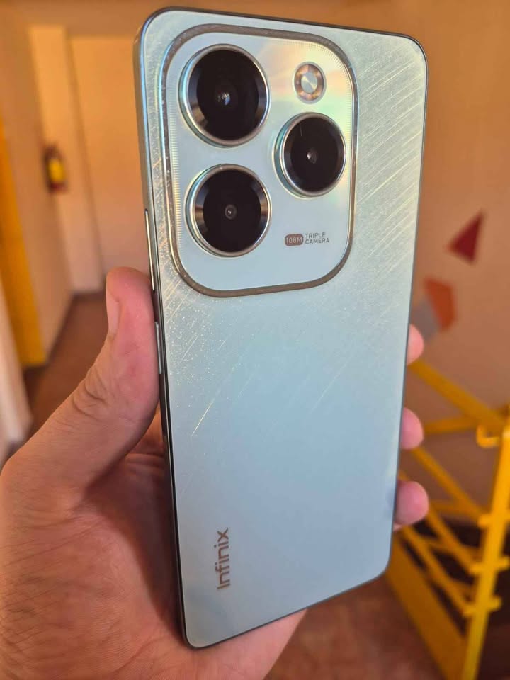 Infinix Hot 40 Pro Dual SIM 256 Gb y 8 De Ram. Libre de fabrica. Impecable! Chip físico