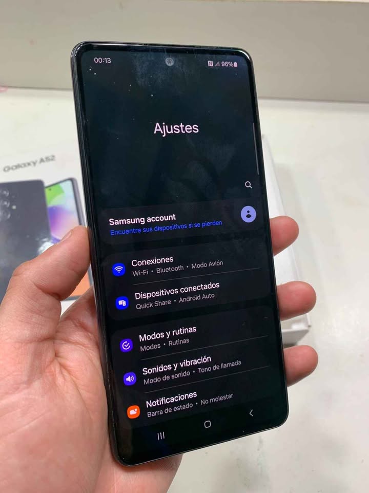 Vendo Samsung a52 en caja libre de fabrica!